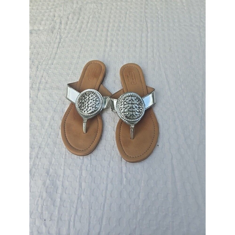 Coach Women’s Size 6B Silver Metallic Thong Sandals Logo Medallion Flip Flops